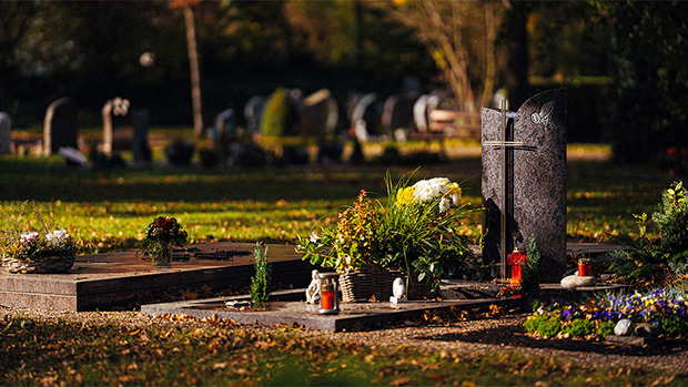 jogerst-steintechnologie_friedhof_herbst-thumb.jpg